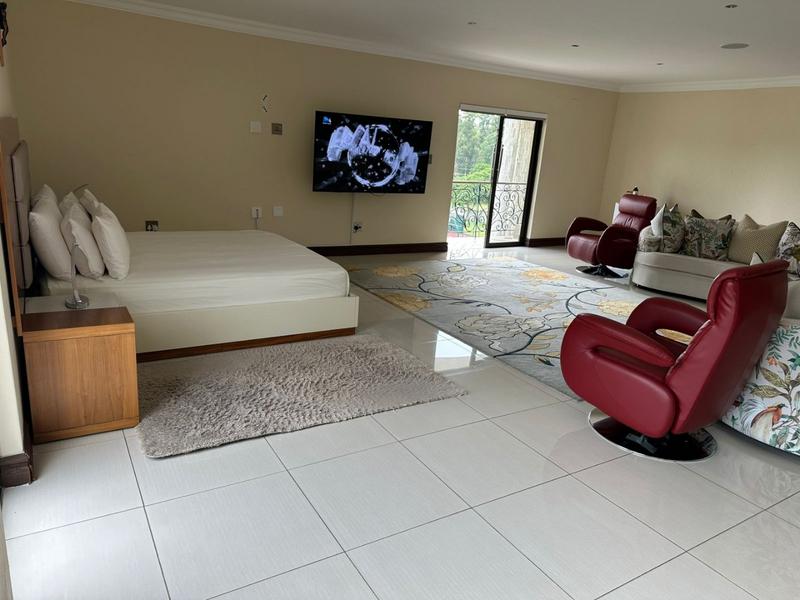 5 Bedroom Property for Sale in Golf View North West